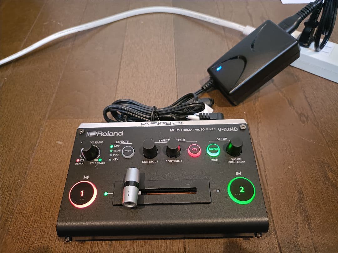 Roland V-02HD マルチフォーマットビデオミキサー